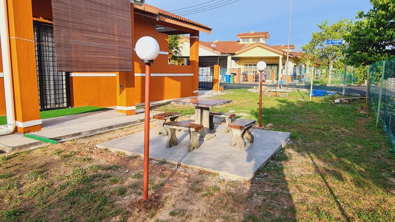 Anjung Klia House 72 With Neflix Villa Banting  Exterior photo